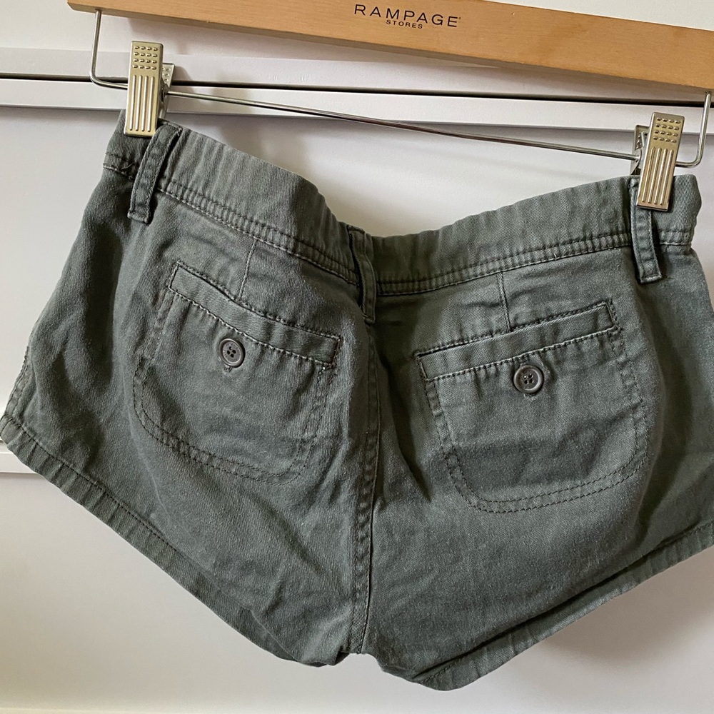 Shorts - Picture 6 of 6